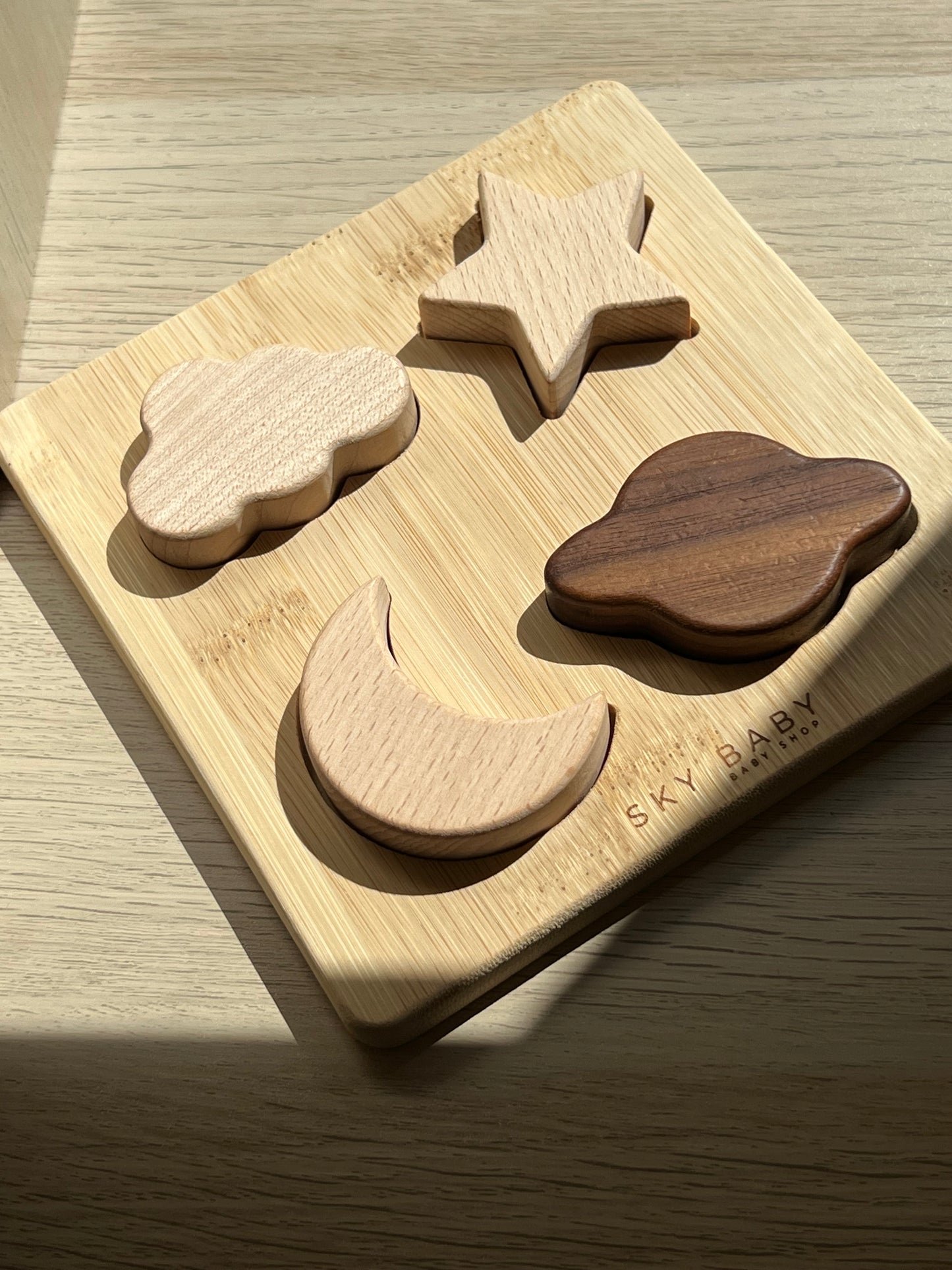 Lunar puzzle